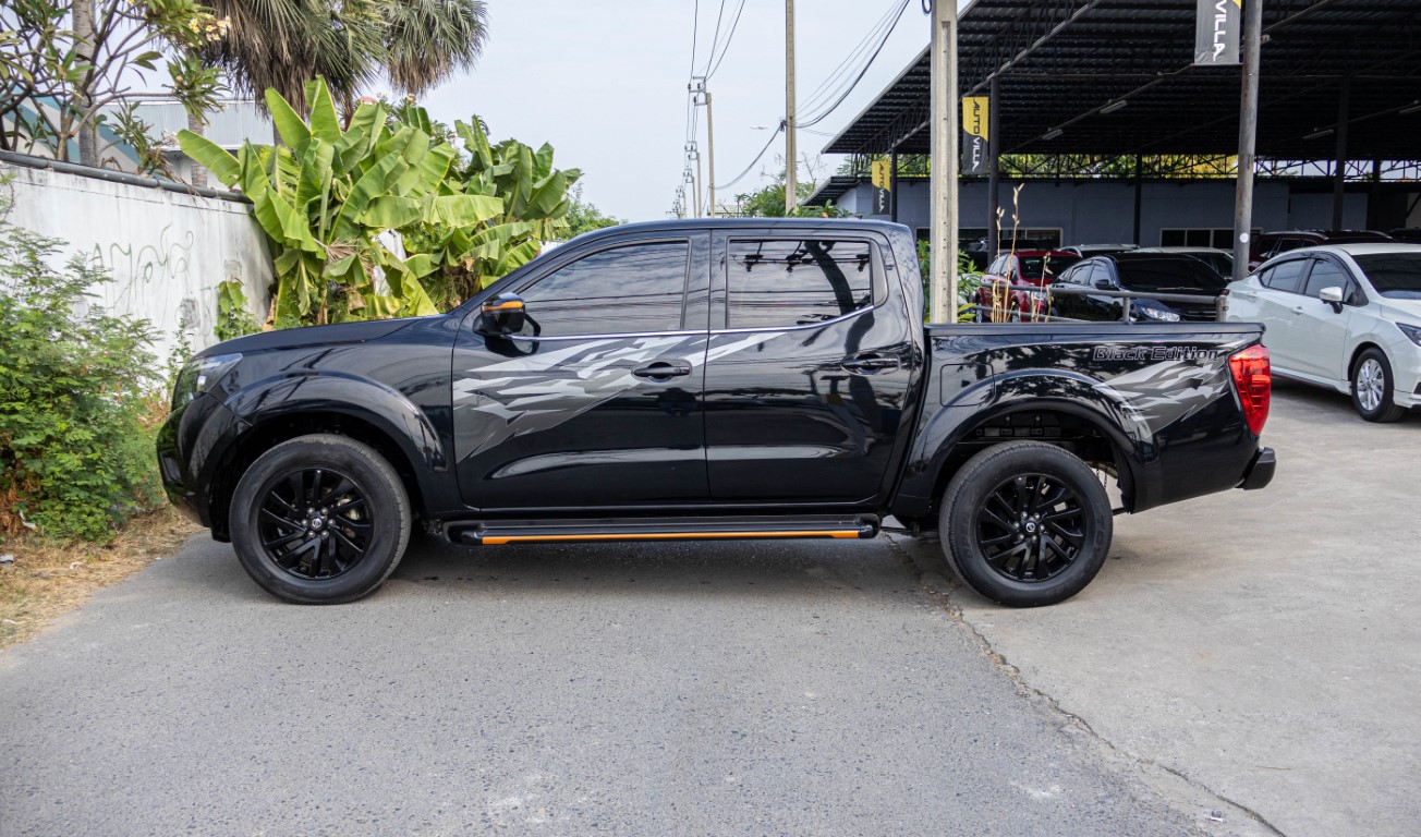 Nissan Navara NP300 2.5EL Doublecab Calibre Black Edition II A/T 2019 *RK1820*